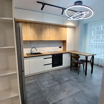 Бельведерська вул., (Будинок 2)