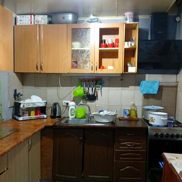 Добровольців, 8