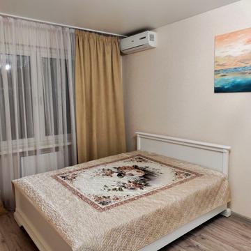 Бориса Гмирі вул., 18