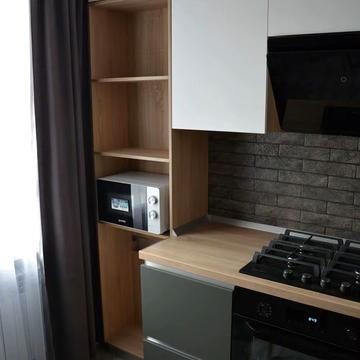 Володимира Українця вул., 15-Б