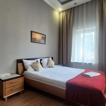 Європейська вул. (Карла Маркса), 8/10