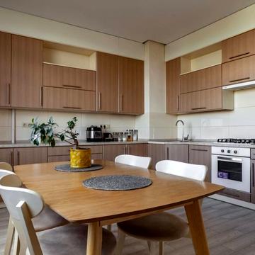 Гіпсова вул., 16