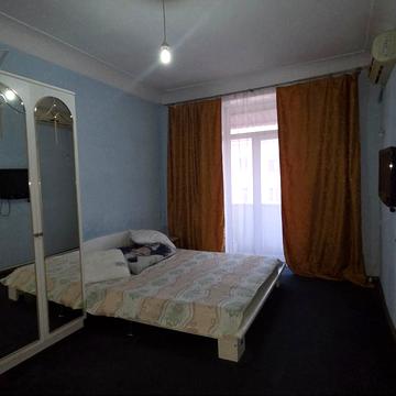 Дмитра Яворницького просп. (Карла Маркса), 46