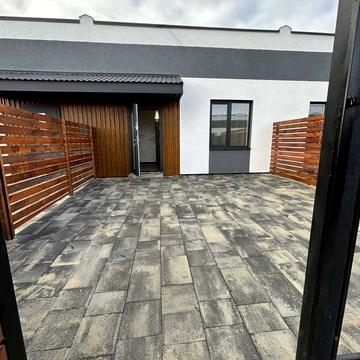 Вишнева вул.