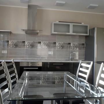 Дмитрівська вул., 75