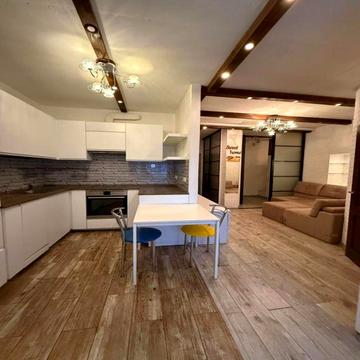 Валерія Лобановського просп., 150-В