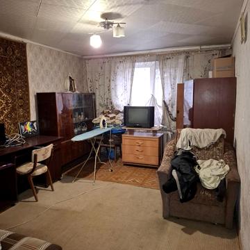 Михайла Грушевського вул., 52