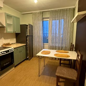 Сергія Москаленка вул. (Красовського), 8-Б