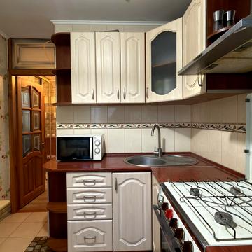 Михайла Котельникова вул., 3