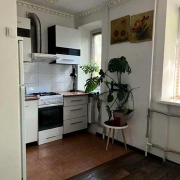 Перемишльська вул. (Червонопільська), 2