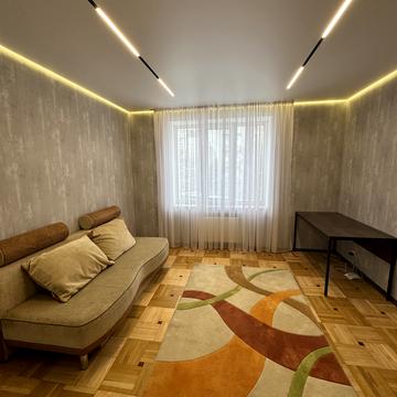 Степана Бандери вул., 9/2