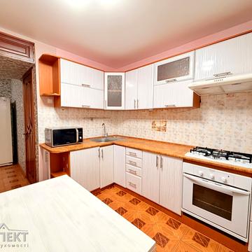 Січовий пров., 17