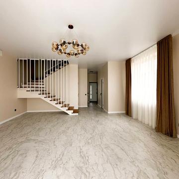 Потічкова, 12