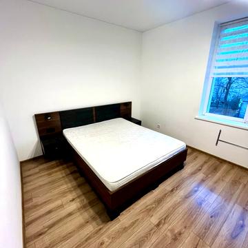 Розкіш вул., 3