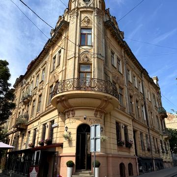 Івана Рутковича вул. (), 18