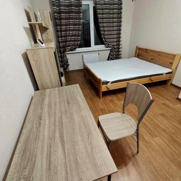 Бориса Гмирі вул., 14