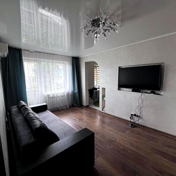 Володимира Великого вул. (Мелешкіна), 28