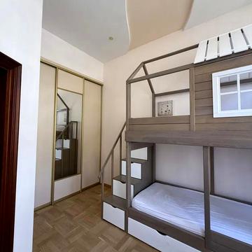 Івана Рутковича вул. (), 18