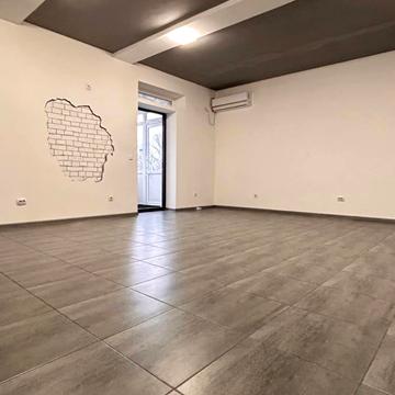 Зарічанська вул., 9