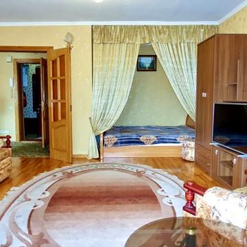 Героїв полку "Азов" вул. (Маршала Малиновського), 25