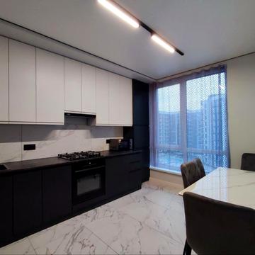 Юліана Пелеша вул., 1