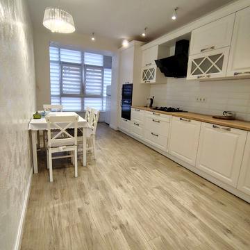 Бельведерська вул., 35