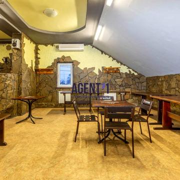 Володимирська вул., 115