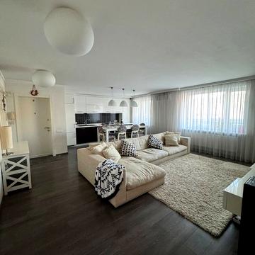 Євгена Чикаленка вул., 66