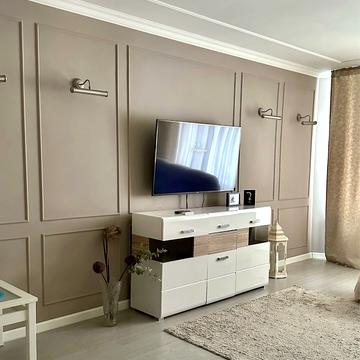 Дмитрівська вул., 45