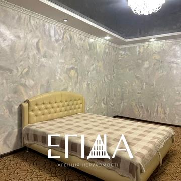 Андріївська вул., 9