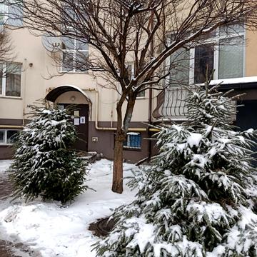 Козацька вул., 6