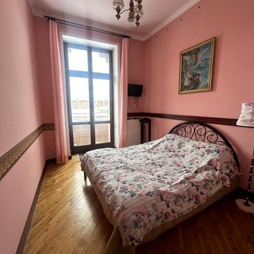 Князя Романа вул. (), 4