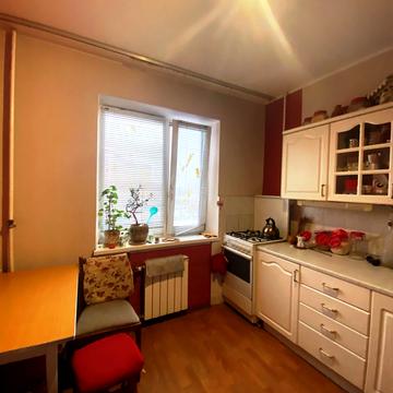 Зої Гайдай вул., 3