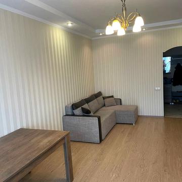 Полтавська вул., 10