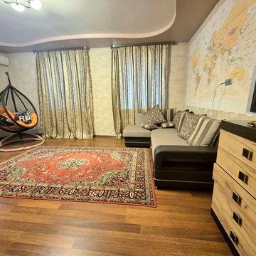 Центральна вул.