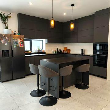 Київська вул. (Мічуріна)