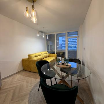 Олександра Олеся вул., 17