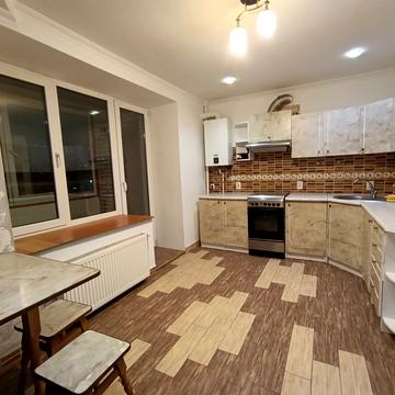 Бічна Гайова вул., (Будинок 1)