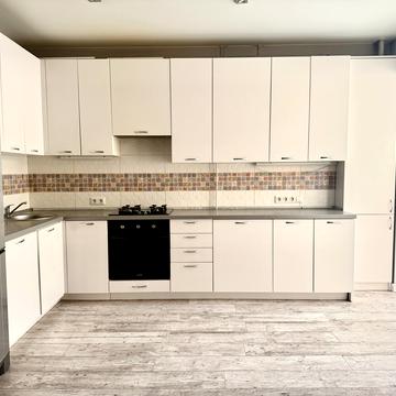 Прорізна вул., 5