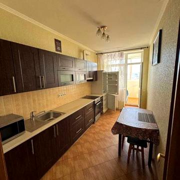 Петра Калнишевського вул. (Михайла Майорова), 7