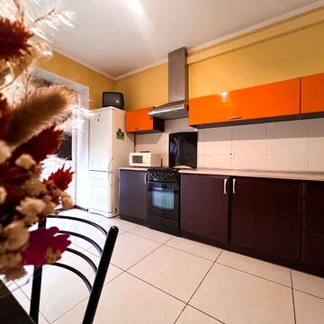 Юрія Литвинського вул. (Російська), 64