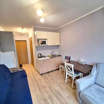 Добровольців пров., 10