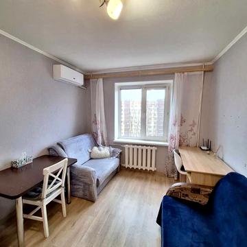 Добровольців пров., 10