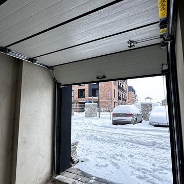 Юліана Пелеша вул., 3