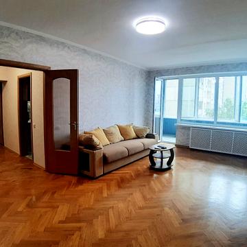 Михайла Омеляновича-Павленка вул. (Суворова), 11