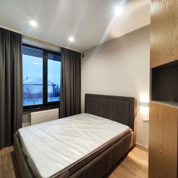 Вчительська вул., 16