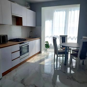 Княгинин вул., (Будинок 9)