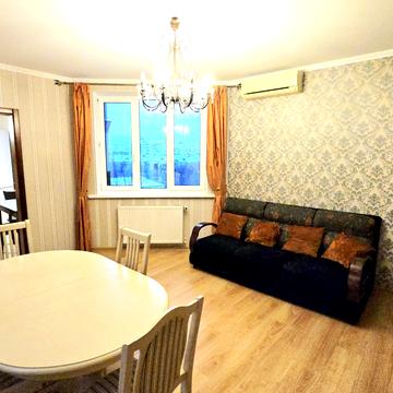 Почайнинська вул., 25/49