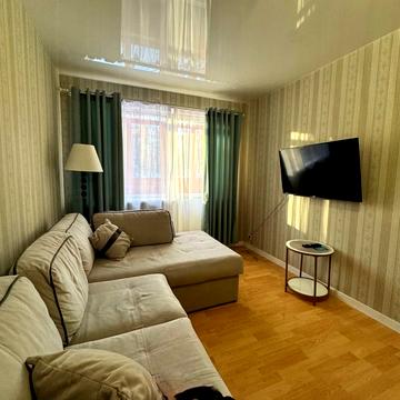 Петра Ніщинського вул., 12