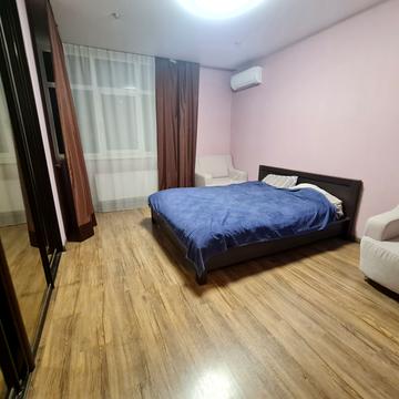 Освіти вул., 16